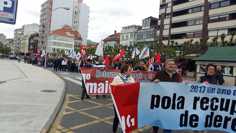 2017-05-01 ManifaPrimeiroMaioVilagarcia05.jpg